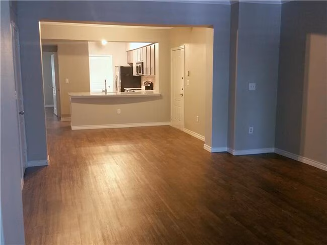 400 1/2 Rio Grande St Austin, TX 78701 photo 5