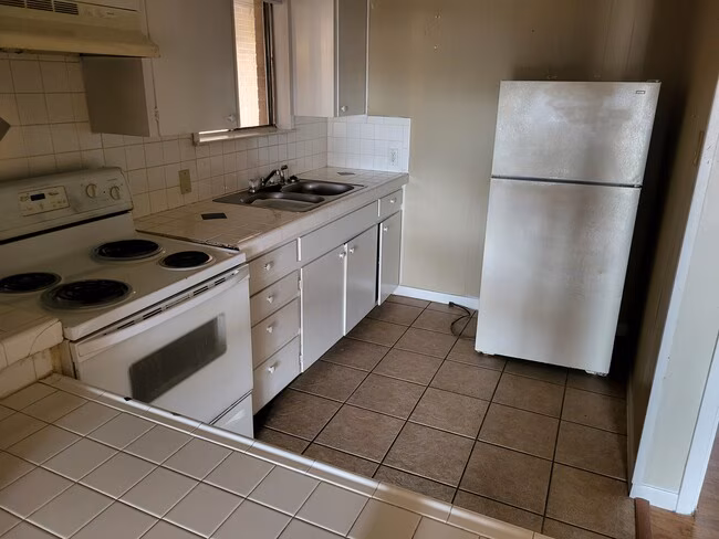 308 N 14th St Killeen, TX 76541 photo 3