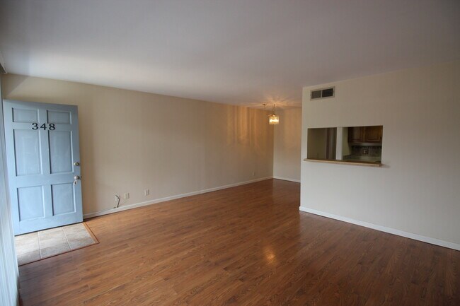 8401 N New Braunfels Ave San Antonio, TX 78209 photo 5