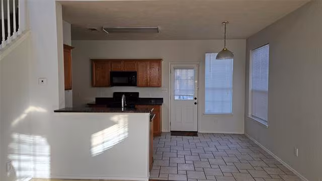 18064 Kelly Blvd Dallas, TX 75287 photo 4