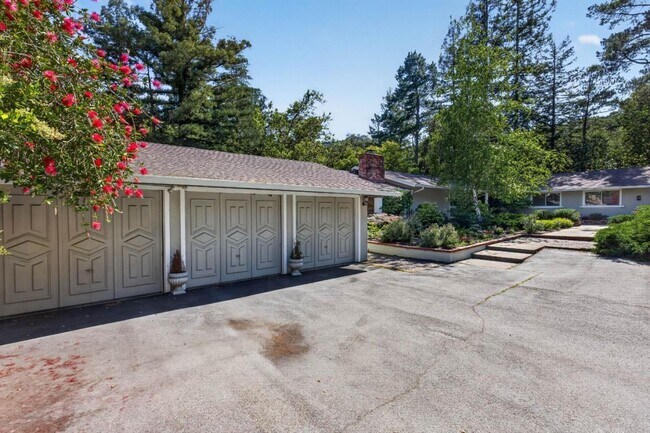 19650 Sky Oaks Way Los Gatos, CA 95030 photo 3