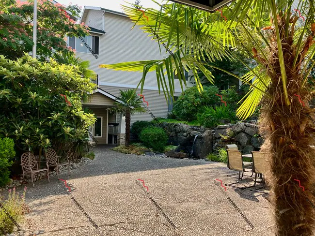 Oasis Apartments photo 2