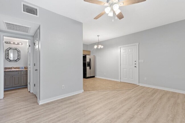 2106 Cullen Ave #206, Austin, Texas 78757 photo 5