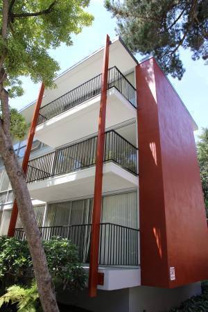 Two Clark Drive Apartments photo 5