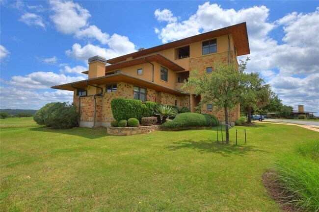 1908 Kahala Sunset Dr Spicewood, TX 78669 photo 2
