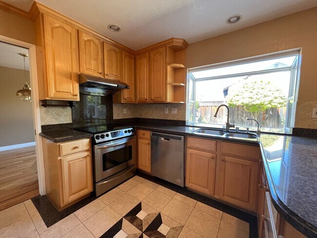 Immaculately Remodeled 5 Bedroom 2.5 Bath Almaden Gem photo 5