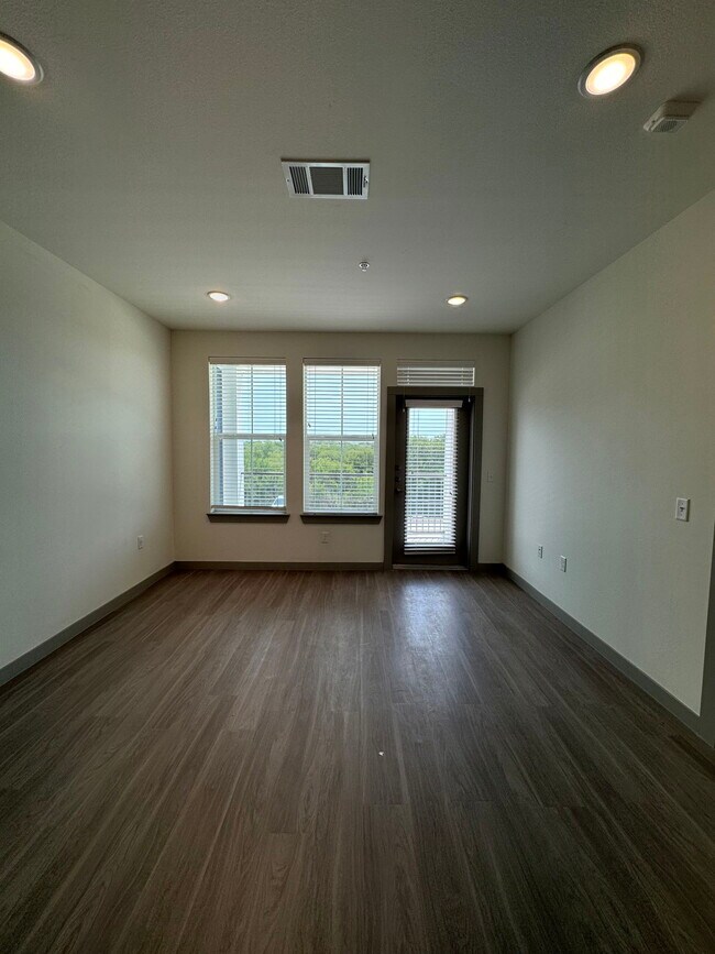 12000 Christopher St Argyle, TX 76226 photo 4