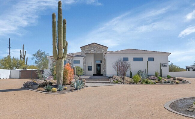 6133 East Dixileta Drive