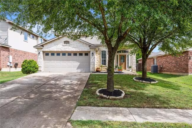 921 Gentry Dr Leander, TX 78641 photo 2