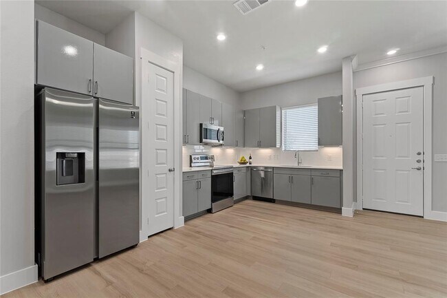 1313 Mahogany Ln McKinney, TX 75071 photo 3