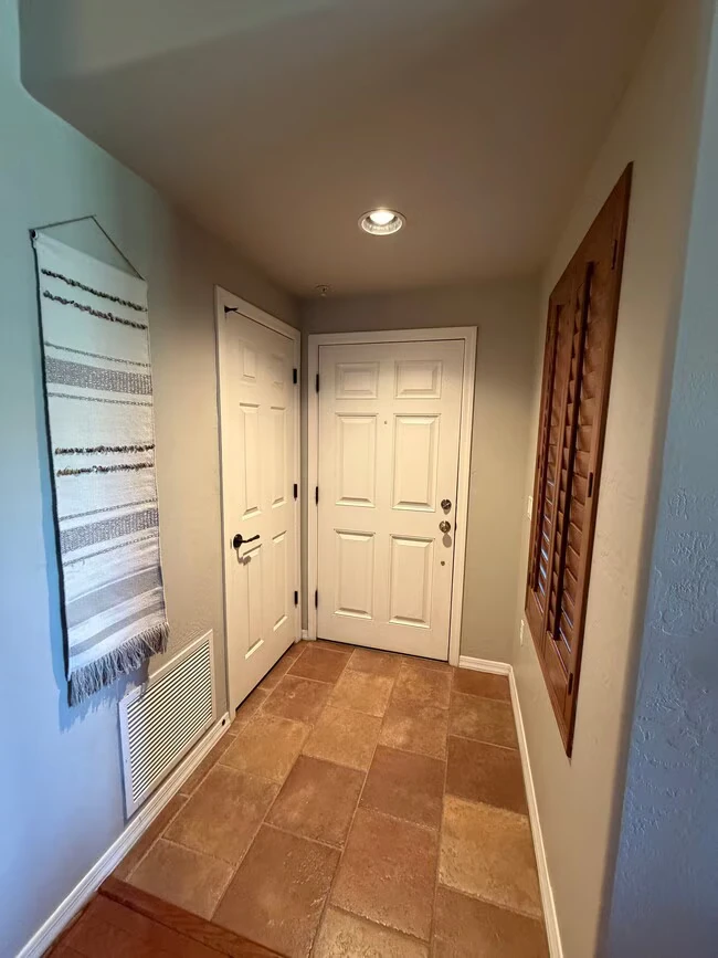 3935 E Rough Rider Rd Phoenix, AZ 85050 photo 3