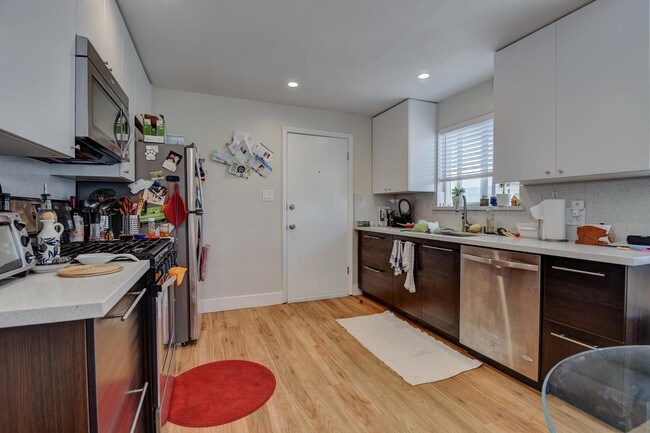 490 California St photo 4