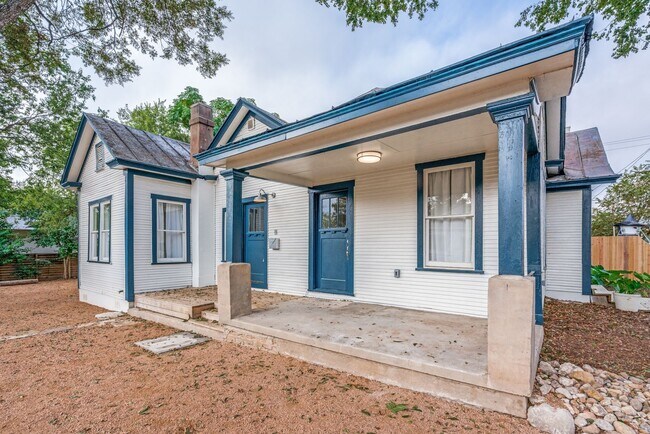 210 Mason St San Antonio, TX 78208 photo 4