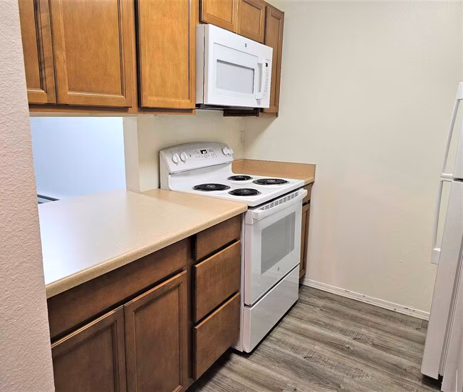 Sundance Apartments photo 5