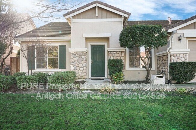 4572 Emerald Way, Antioch, CA 94531 photo 2