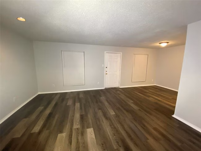 2401 Leon Street, Austin, TX 78705 photo 2