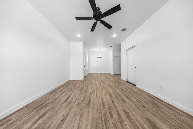 3613 Canvasback Trl Killeen, TX 76542 photo 2