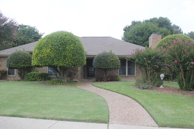 2817 Lawndale Dr Plano, TX 75023 photo 4