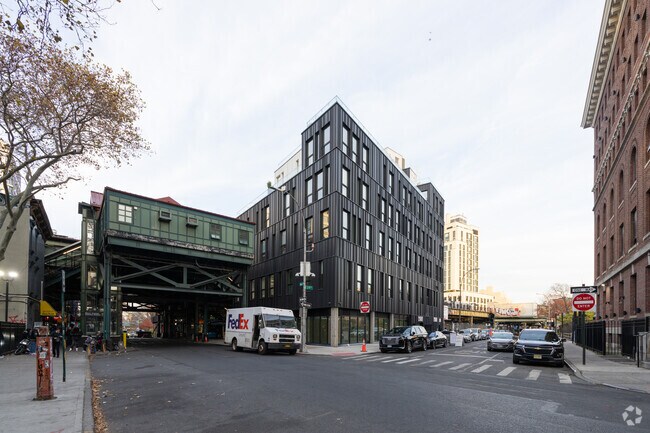 312 Broadway Brooklyn, NY 11211 photo 5