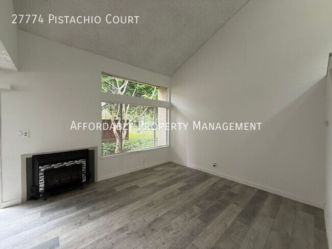 27774 Pistachio Ct Hayward, CA 94544 photo 2