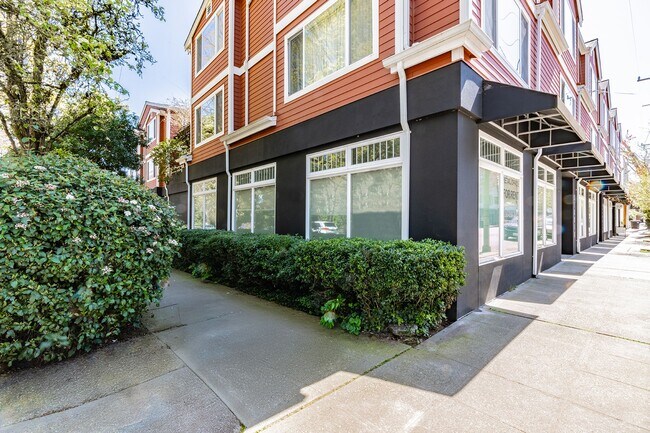 Madrona Court photo 2