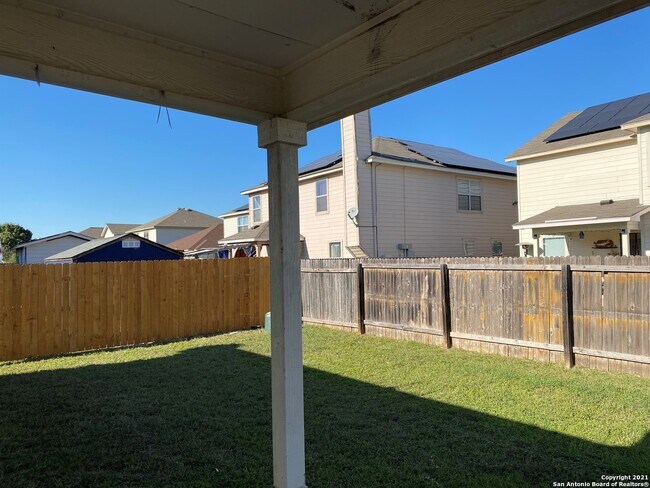8719 Laguna Rio San Antonio, TX 78251 photo 3