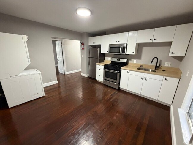 1115 Willow St Oakland, CA 94607 photo 4