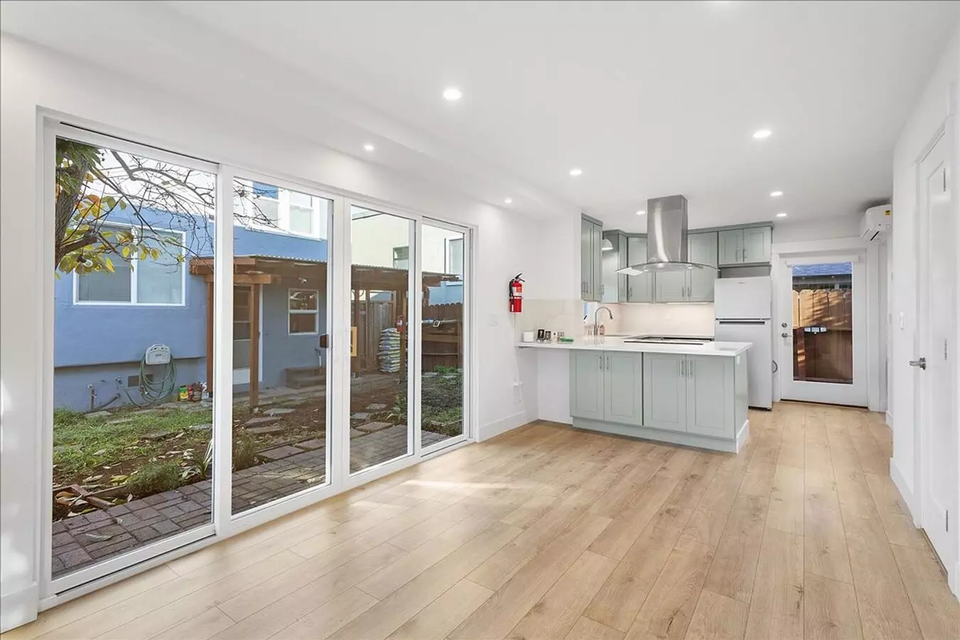 1012 #A Broadway - 2 Bedroom | 2 Bath | ADU photo 3