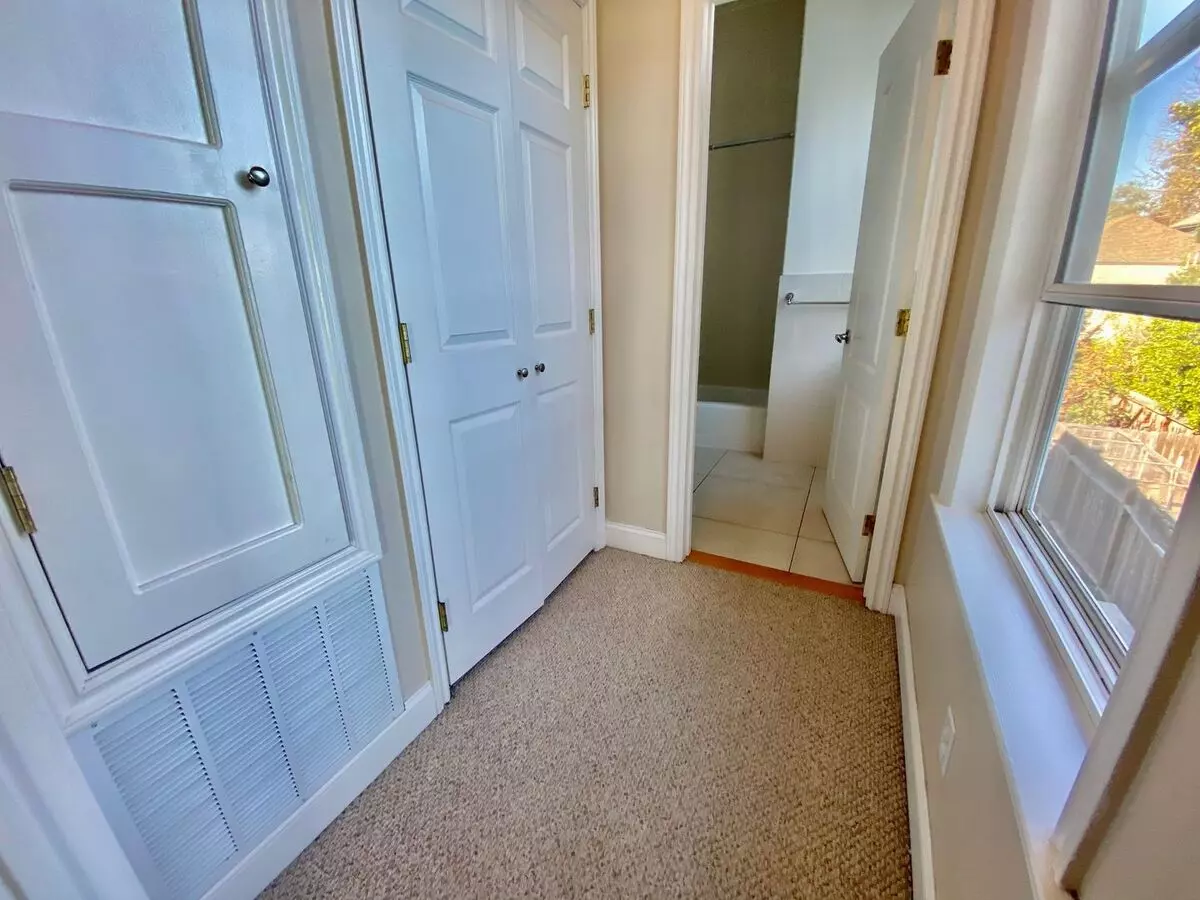 1013 Fair Oaks Ave. photo 4