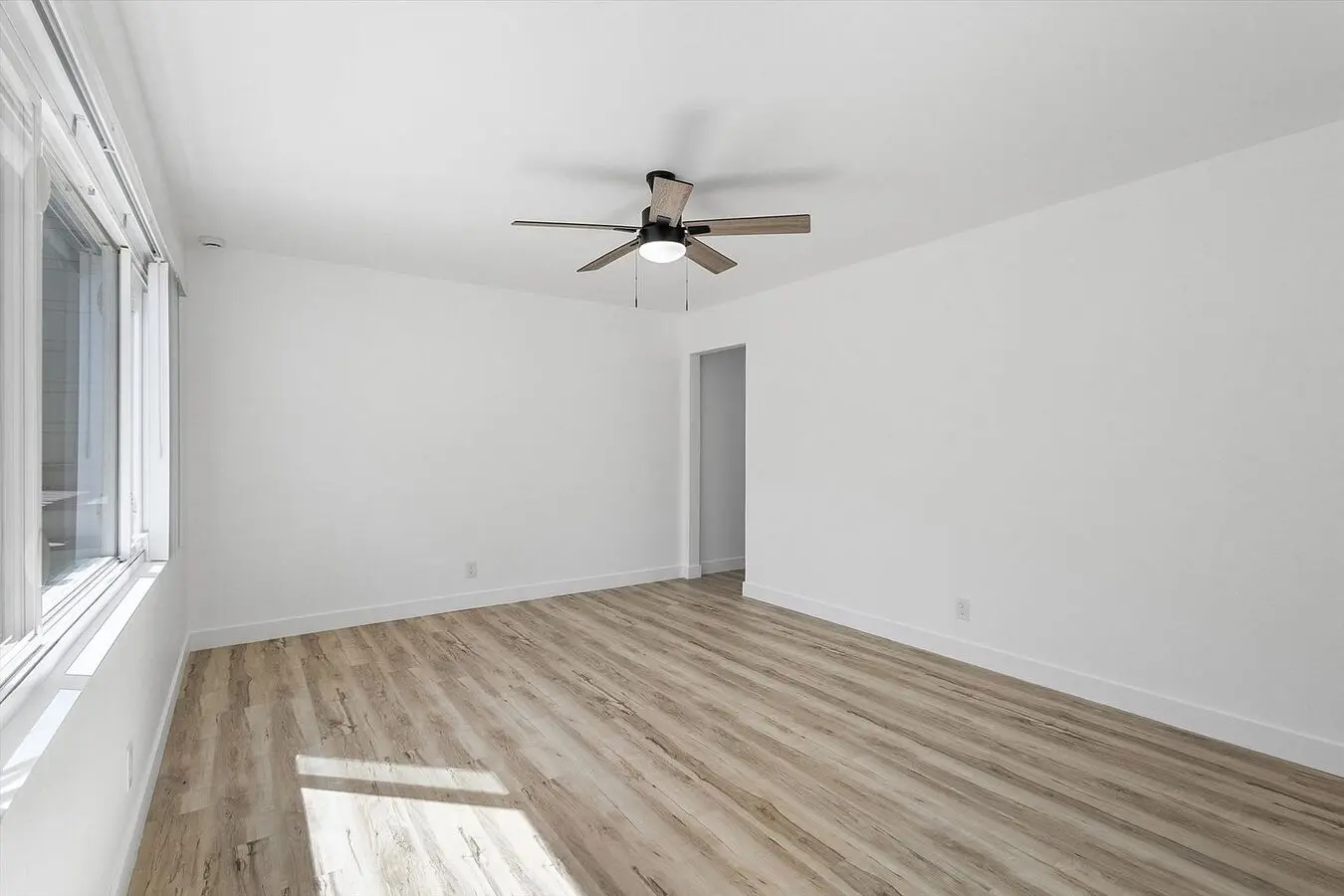 1033 Central Ave #a - 2 Bedroom | 1 Bath photo 3