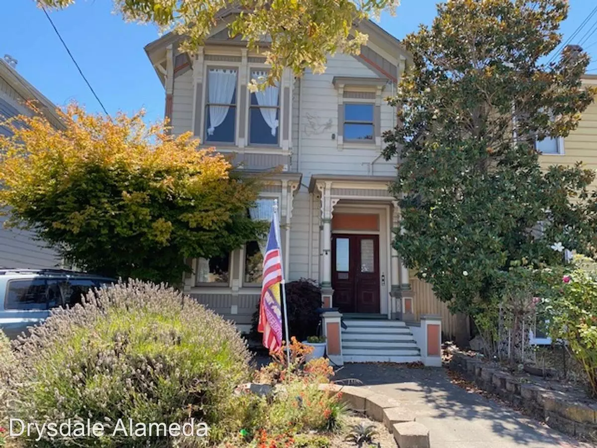 1402 Santa Clara Avenue Upper, Alameda, CA 94501 photo 4