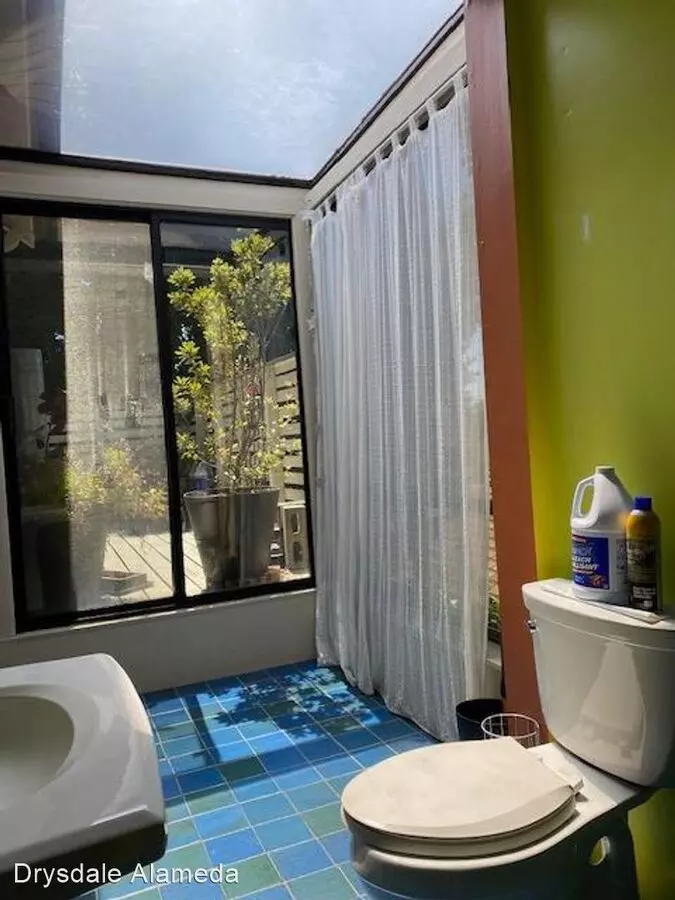 1402 Santa Clara Avenue Upper, Alameda, CA 94501 photo 5