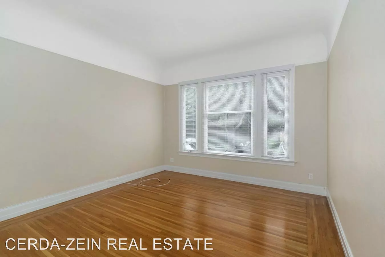 99 Lafayette Ave photo 3