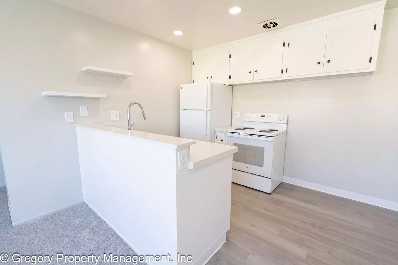 1525 Schiller photo 5