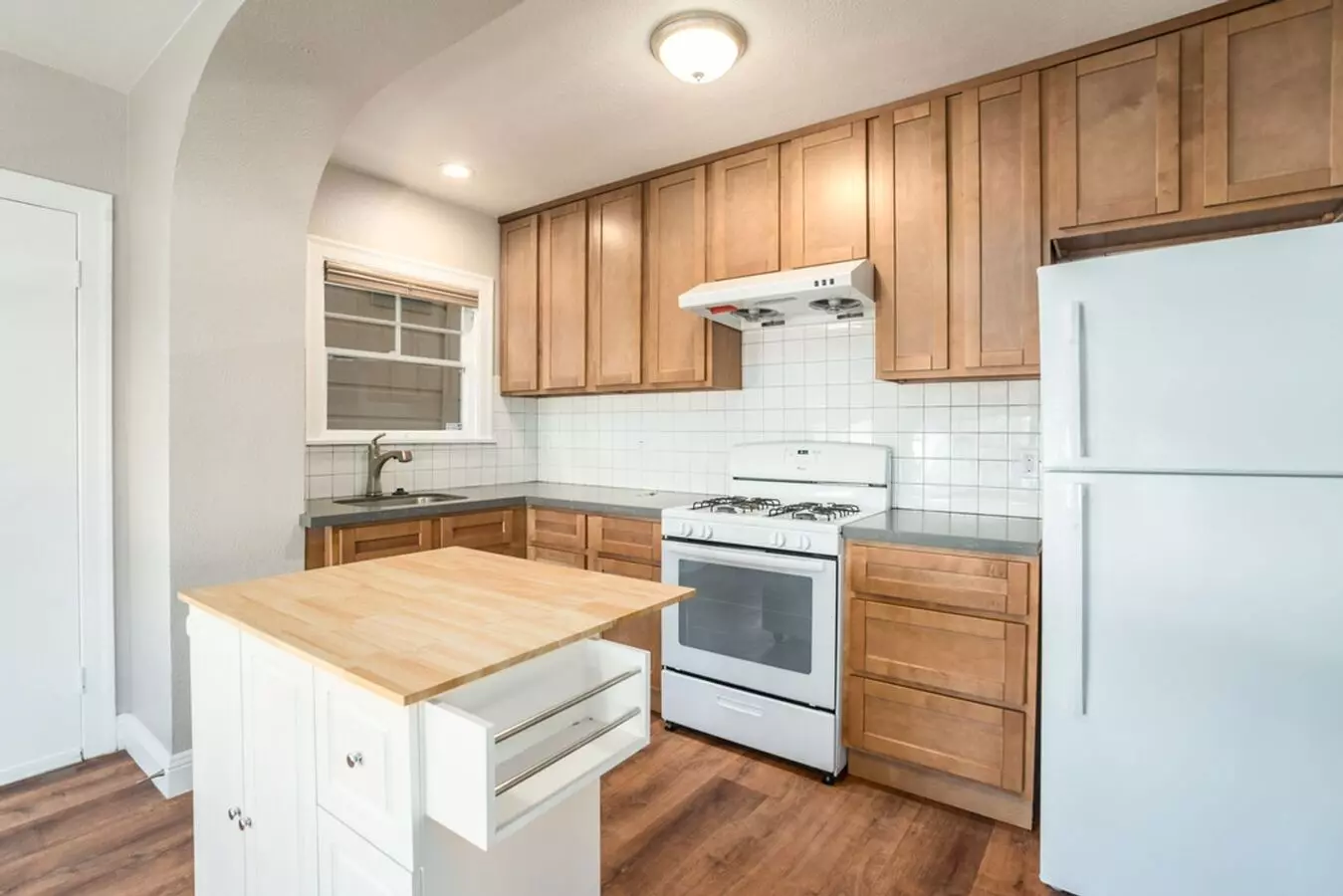 1612 Concordia St - 2 Bedroom | 1 Bath | Upper Unit photo 2