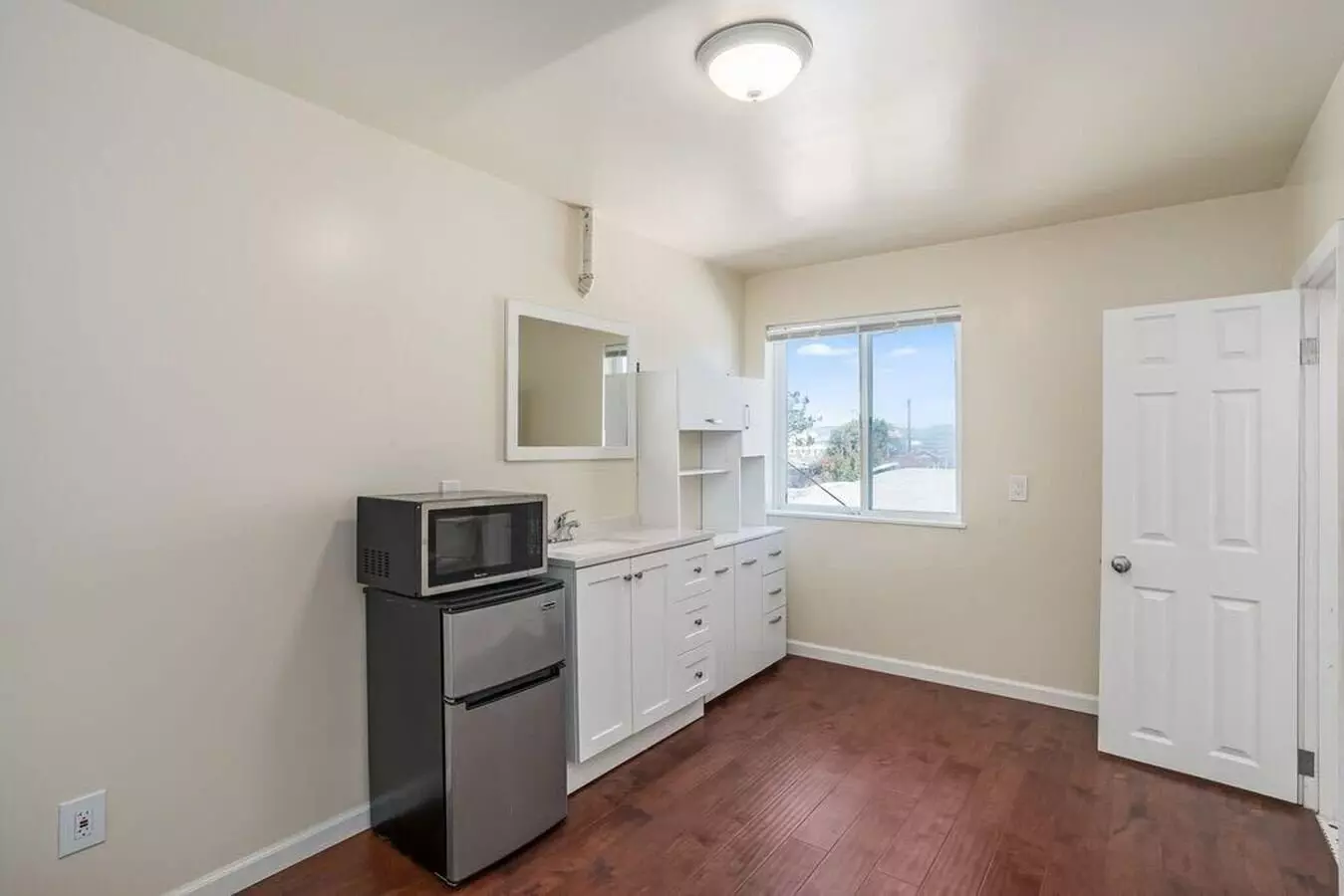 1715 Park St #6 | 1 Single Room Occupancy photo 3