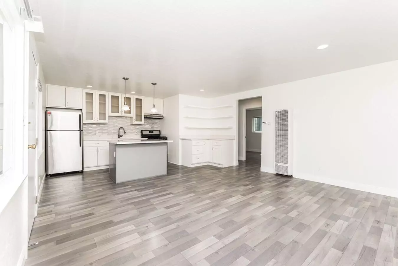 1804 Santa Clara Ave photo 3