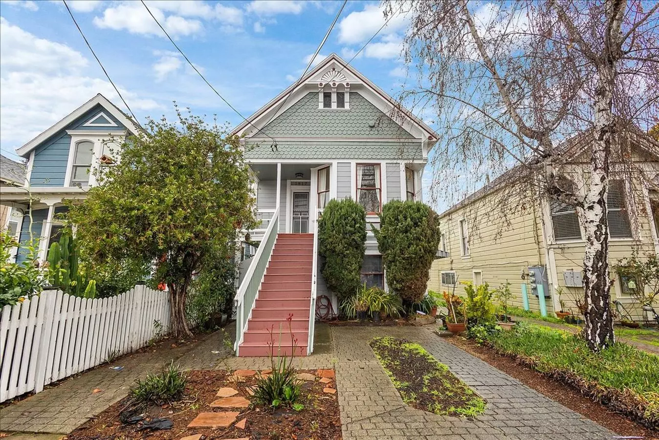 1817 Sherman St photo 3