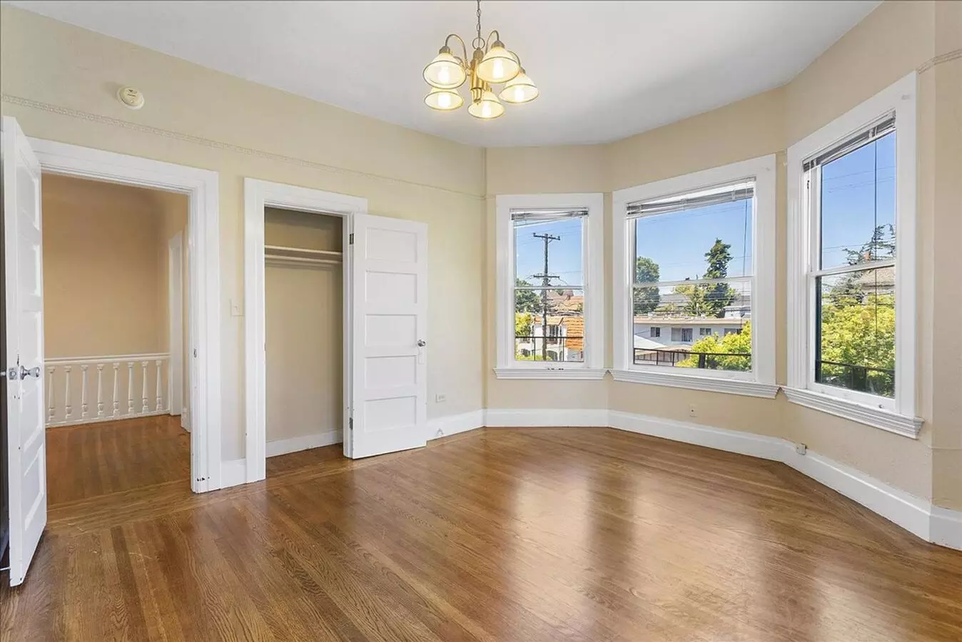2116 Clinton Ave - LU photo 5