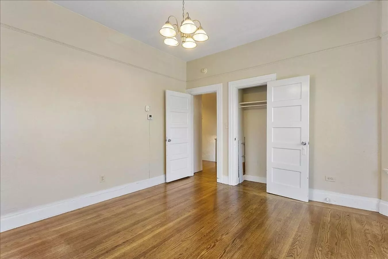 2116 Clinton Ave - LU photo 4