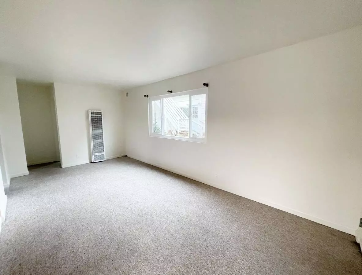 2122 Encinal Ave. photo 3