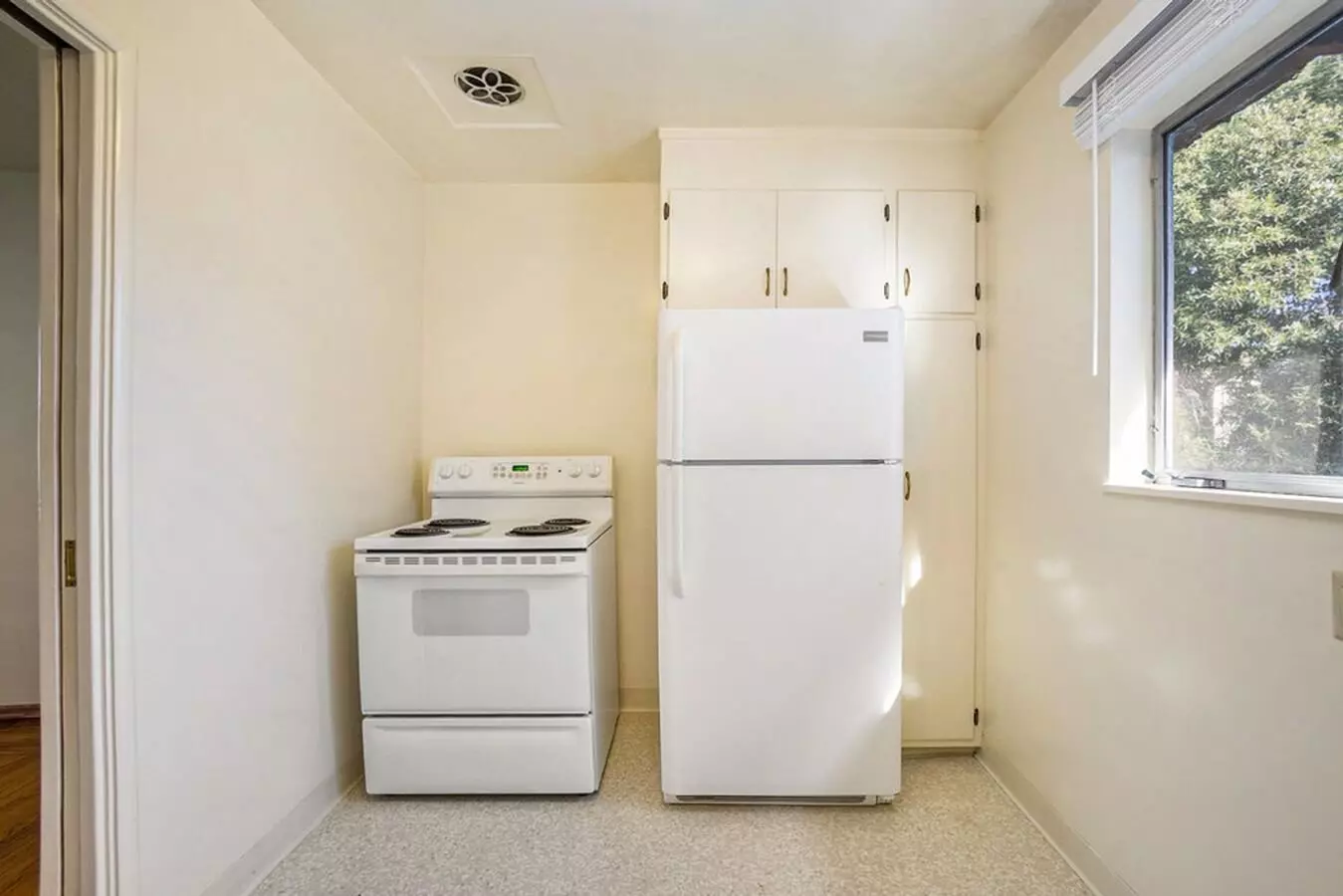 2145 Santa Clara Ave #f photo 5