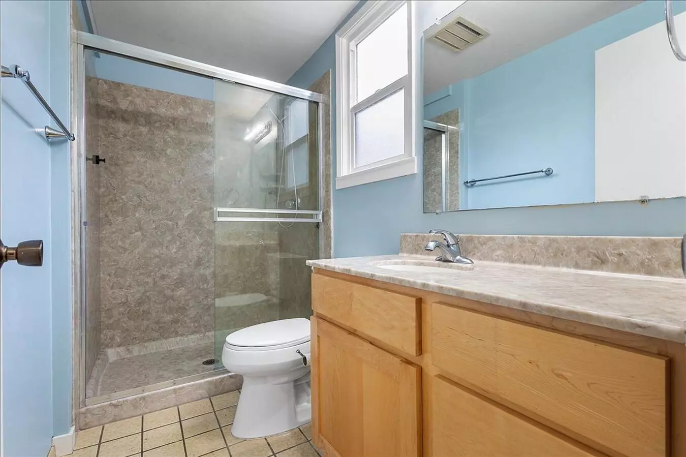 Santa Clara Ave 2146 - 2148 photo 3