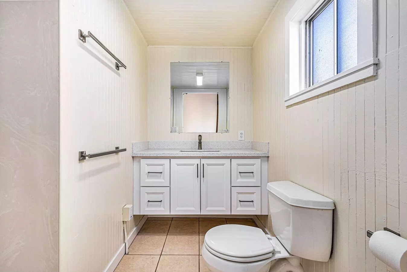 2204 Buena Vista Ave #A - Studio | 1 bath photo 2