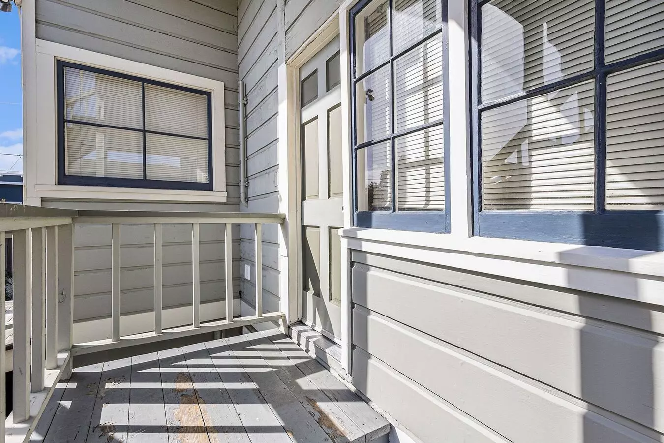 2204 Buena Vista Ave #A - Studio | 1 bath photo 3