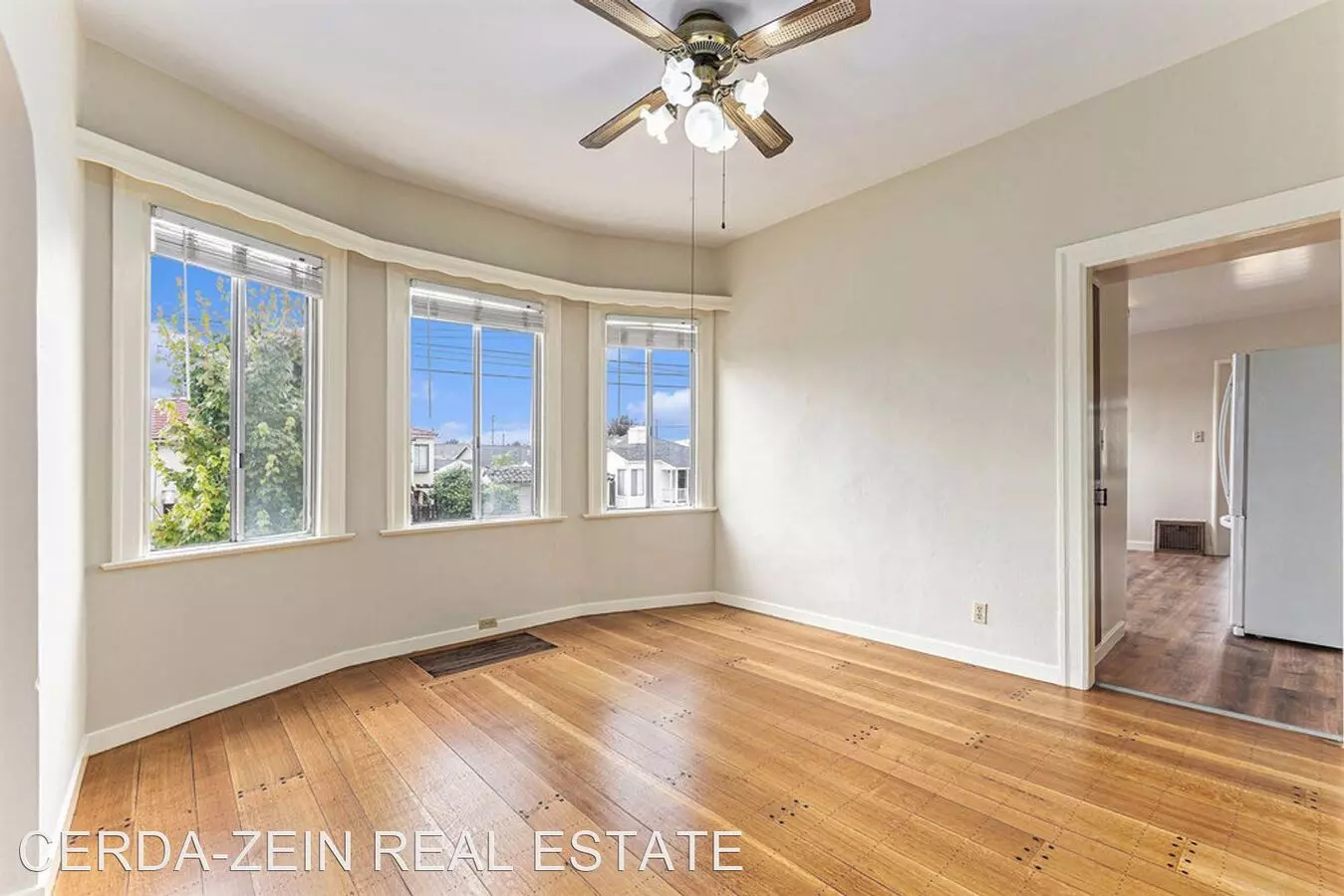 301 Lincoln Ave photo 5