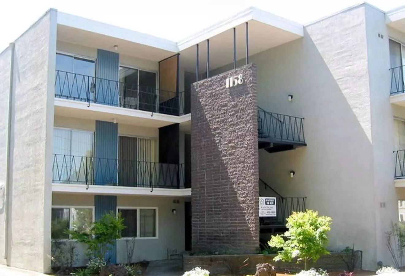 Coming Soon : Spacious 1 Bedroom, Freshly Painted, Upper Unit photo 3