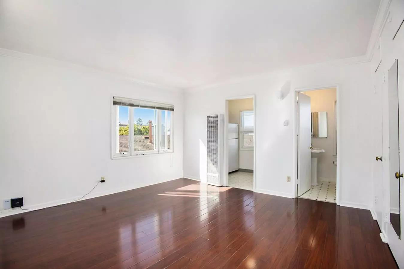 Santa Clara Ave 2149 photo 2