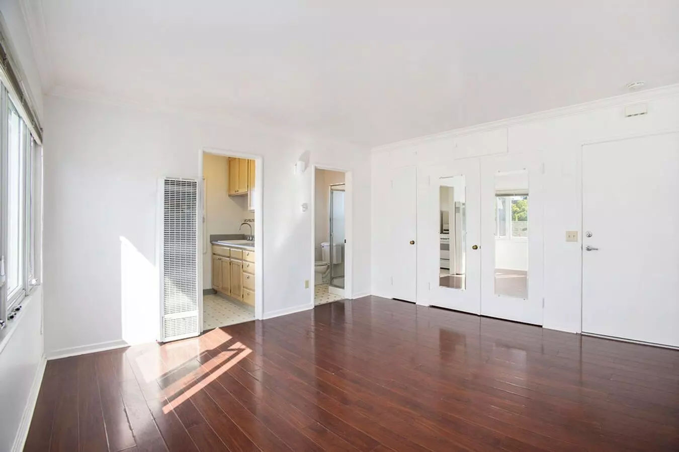 Santa Clara Ave 2149 photo 3
