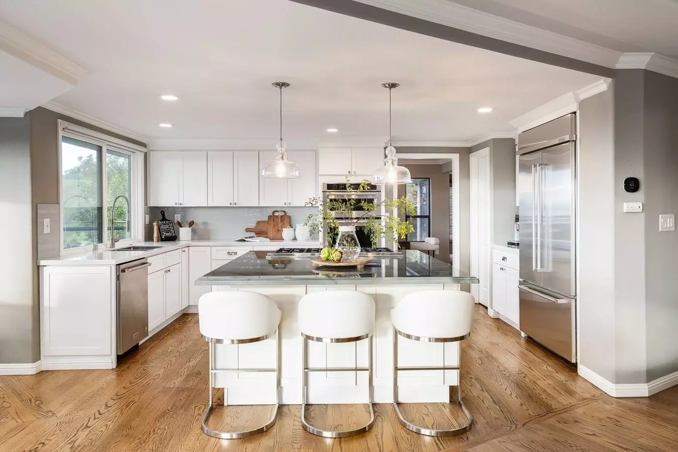 4 Bed 3.5 Bath In Round Hill Estates North photo 5